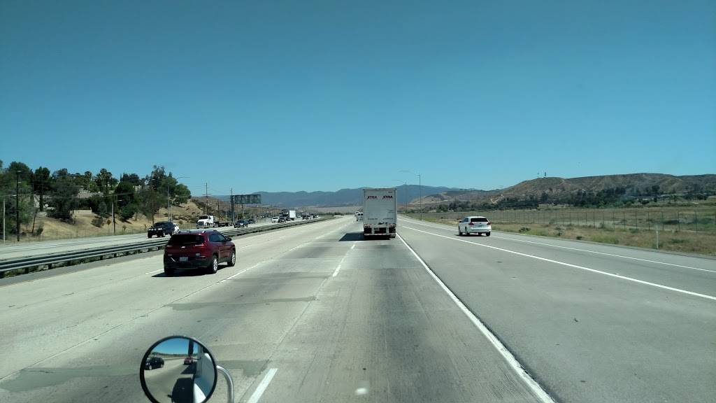 Hasley Canyon Village | shopping mall | 29607-29687 The Old Rd, Castaic, CA 91384, USA | 2135532200 OR +1 213-553-2200