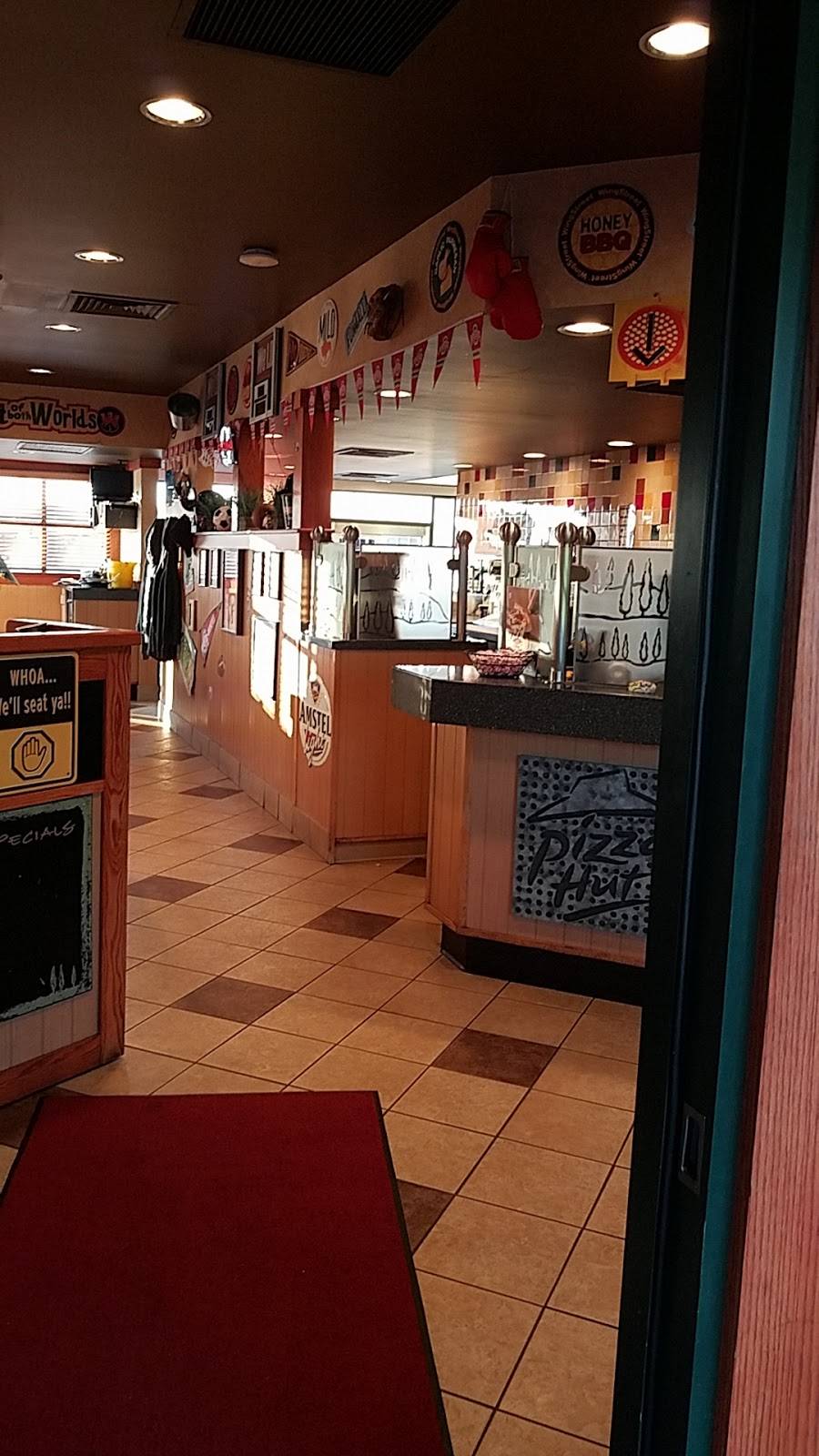 Pizza Hut | meal takeaway | 795 Youngstown Warren Rd, Niles, OH 44446, USA | 3306524233 OR +1 330-652-4233