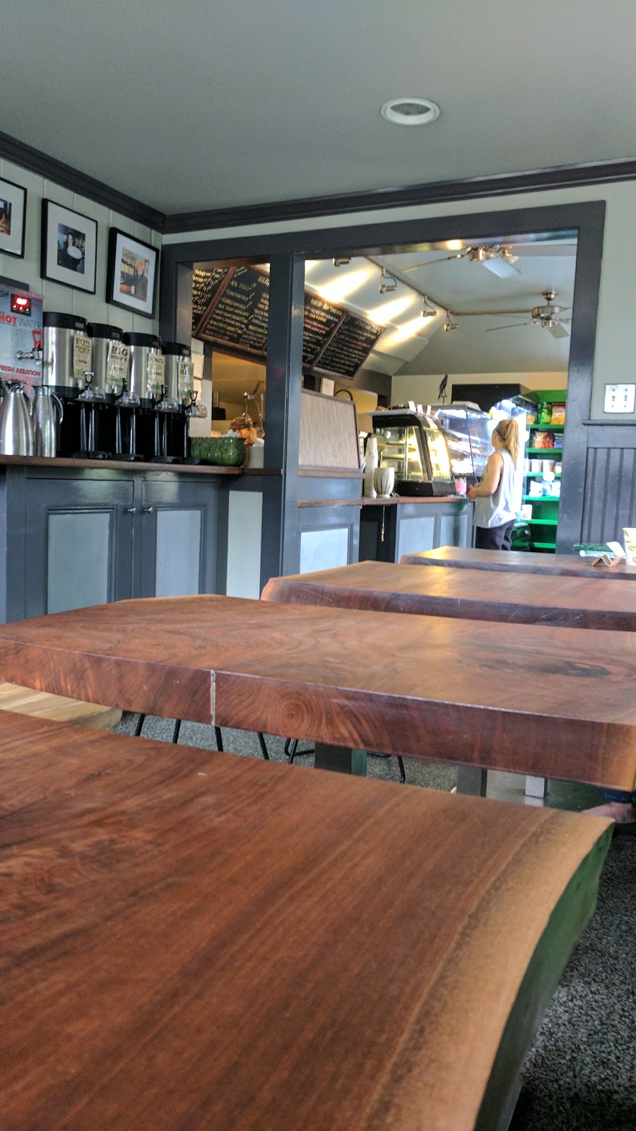 The Green | cafe | 5 W Creek Rd, Nantucket, MA 02554, USA | 5082281100 OR +1 508-228-1100