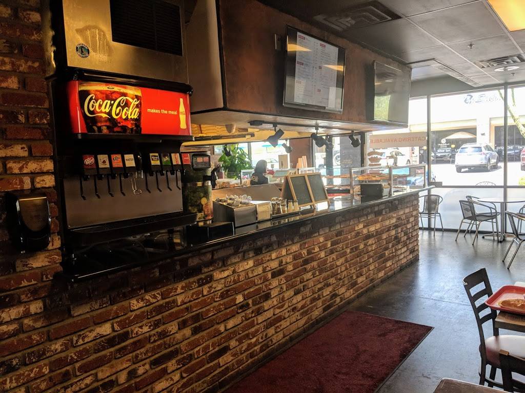 Gios Pizza | restaurant | 4205 W Anthem Way #104, Anthem, AZ 85086, USA | 6235002350 OR +1 623-500-2350