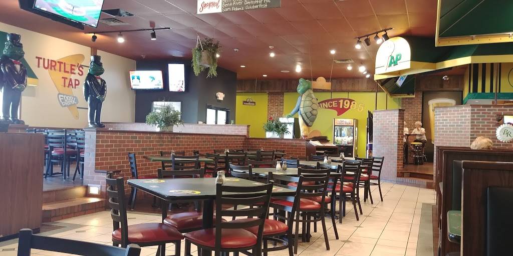Turtles Tap | restaurant | 100 E Waverly St, Morris, IL 60450, USA | 8159423664 OR +1 815-942-3664
