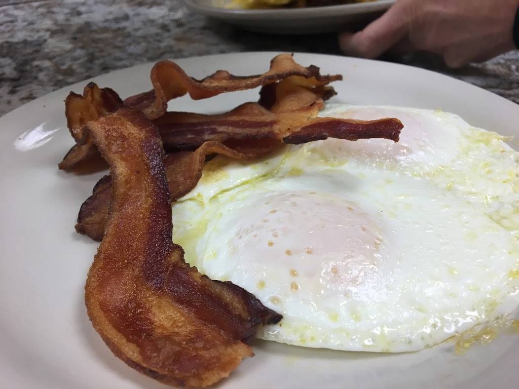 Just Judys Restaurant | restaurant | 5018 E 62nd St, Indianapolis, IN 46220, USA | 3172548796 OR +1 317-254-8796