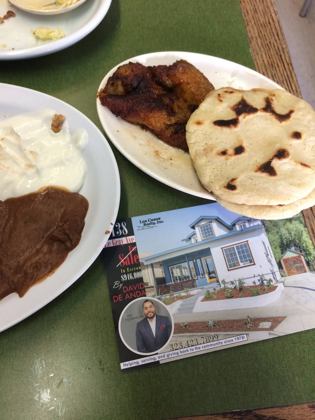 El Chalateco | restaurant | 3333 N Eastern Ave, Los Angeles, CA 90032, USA | 3232219857 OR +1 323-221-9857