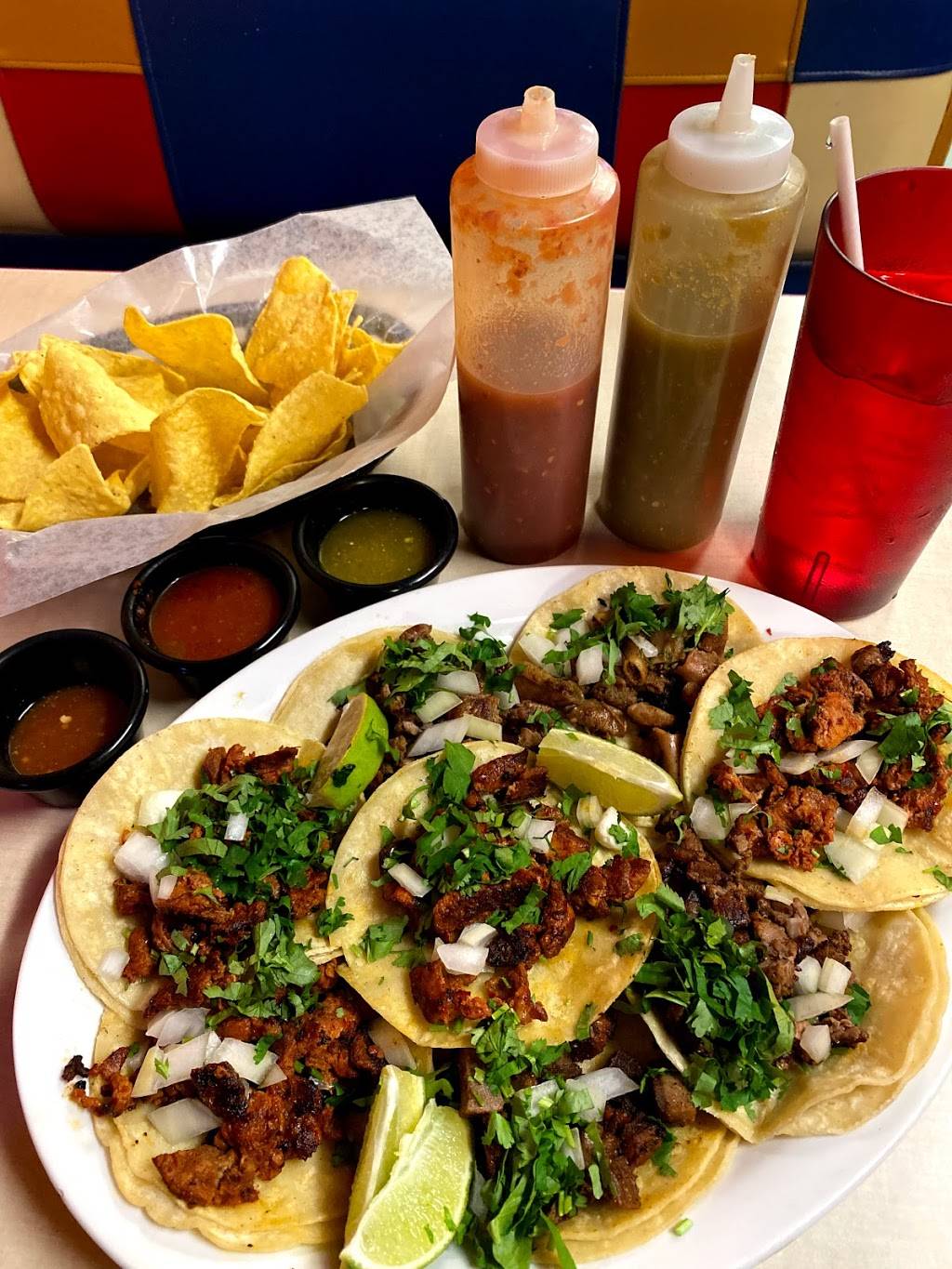 Tacos El Matador | restaurant | 1230 Merriam Ln, Kansas City, KS 66103, USA | 9136779065 OR +1 913-677-9065