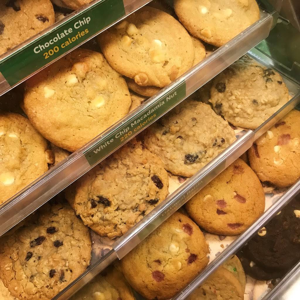 Subway Restaurants | restaurant | 116-30 Queens Blvd, Forest Hills, NY 11375, USA | 7185201688 OR +1 718-520-1688