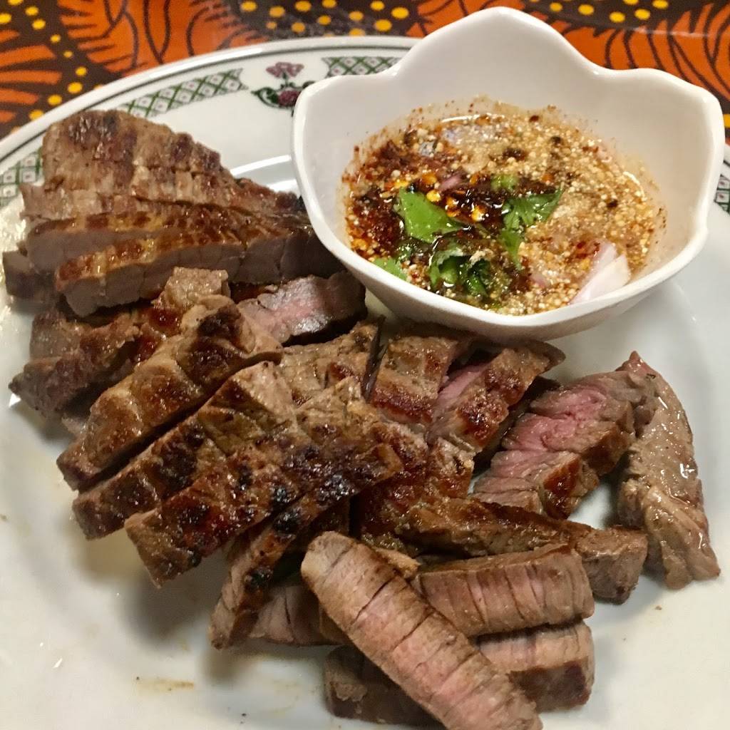 Ghin Khao Eat Rice | restaurant | 2128 W Cermak Rd, Chicago, IL 60608, USA | 7739741428 OR +1 773-974-1428