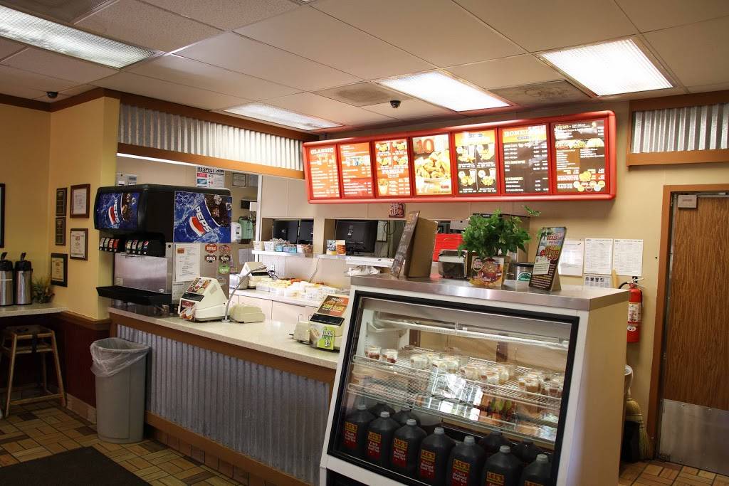 Lees Famous Recipe Chicken - Springfield (North) | restaurant | 301 E Home Rd, Springfield, OH 45503, USA | 9373994834 OR +1 937-399-4834