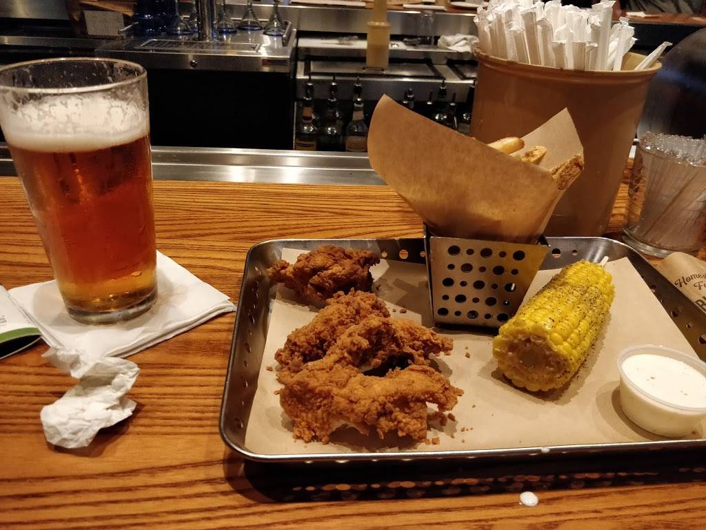 Chilis Grill & Bar | restaurant | 1640 W Valencia Rd, Tucson, AZ 85746, USA | 5205731809 OR +1 520-573-1809