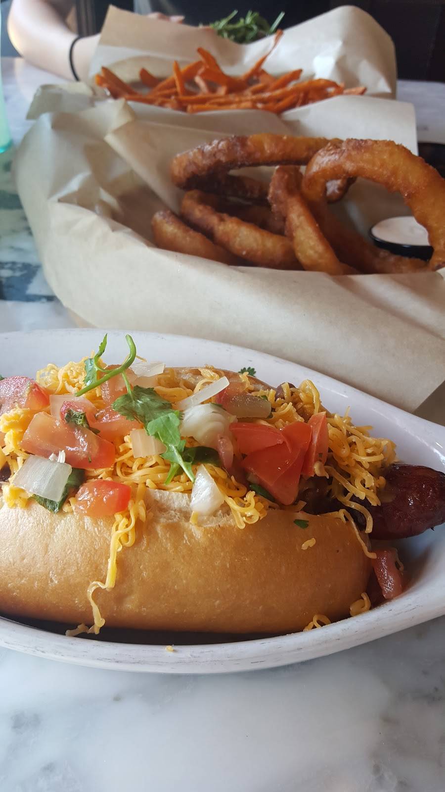 Ruffhaus Hot Dog Co. | restaurant | 4355 Town Center Blvd #114, El Dorado Hills, CA 95762, USA | 9169413647 OR +1 916-941-3647