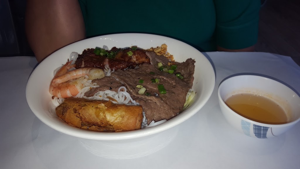 Tasty 160 Pho & Boba Tea | restaurant | 4425 W Wadley Ave #160, Midland, TX 79707, USA | 4326959955 OR +1 432-695-9955