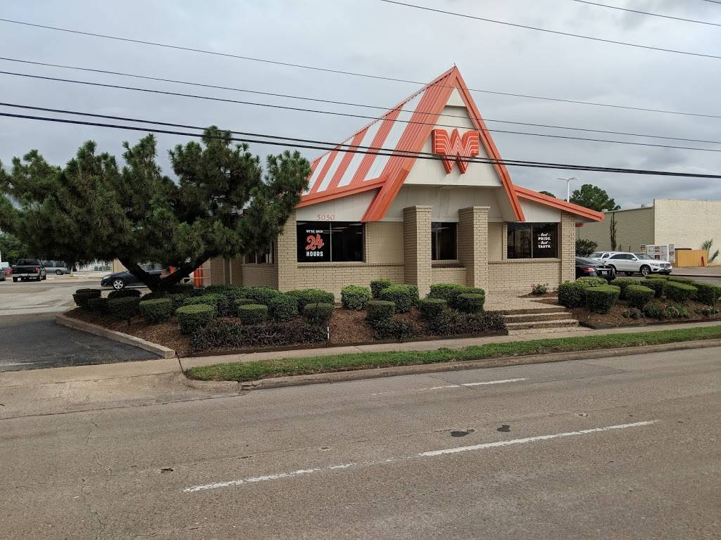 Whataburger | restaurant | 5050 Antoine Dr, Houston, TX 77092, USA | 7136869402 OR +1 713-686-9402