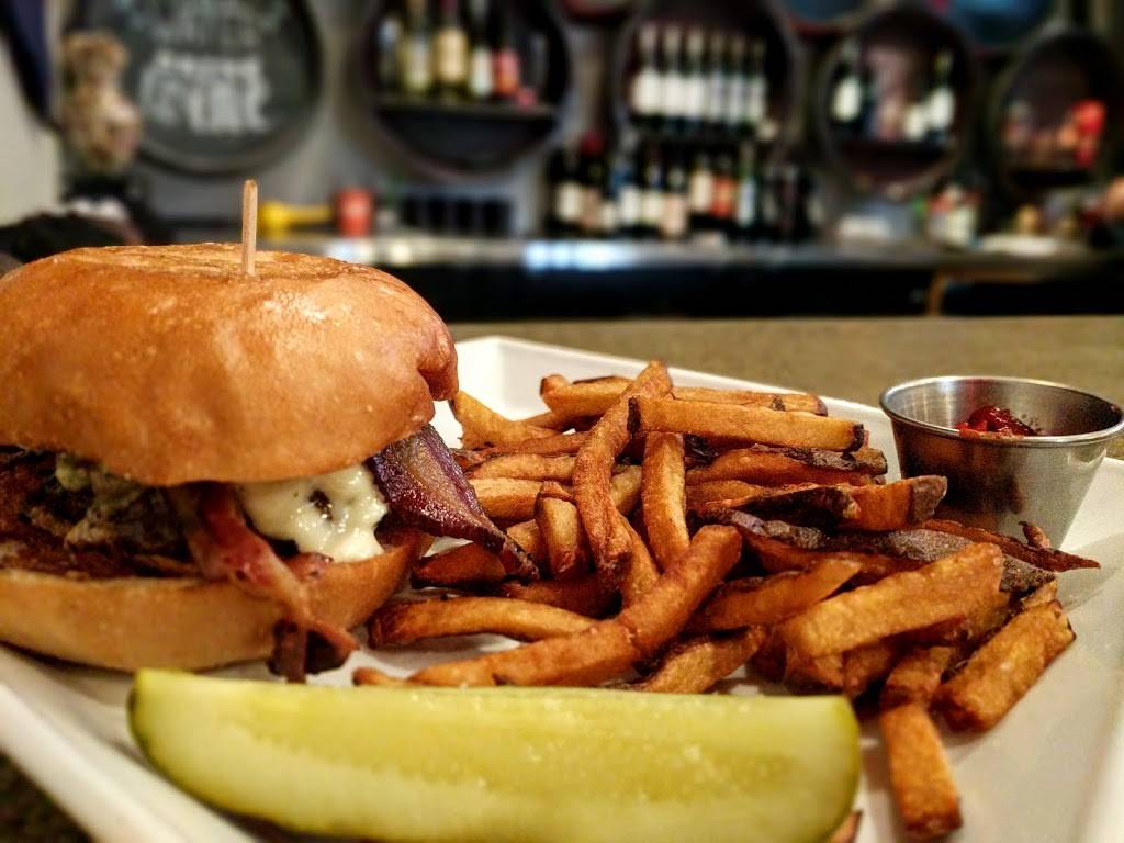 Thirsty Barrel Taphouse & Grille | restaurant | 116 Neal St, Grass Valley, CA 95945, USA | 5308025488 OR +1 530-802-5488