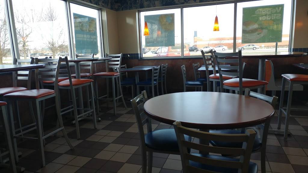 White Castle | restaurant | 1583 IL-50, Bradley, IL 60915, USA | 8159288460 OR +1 815-928-8460