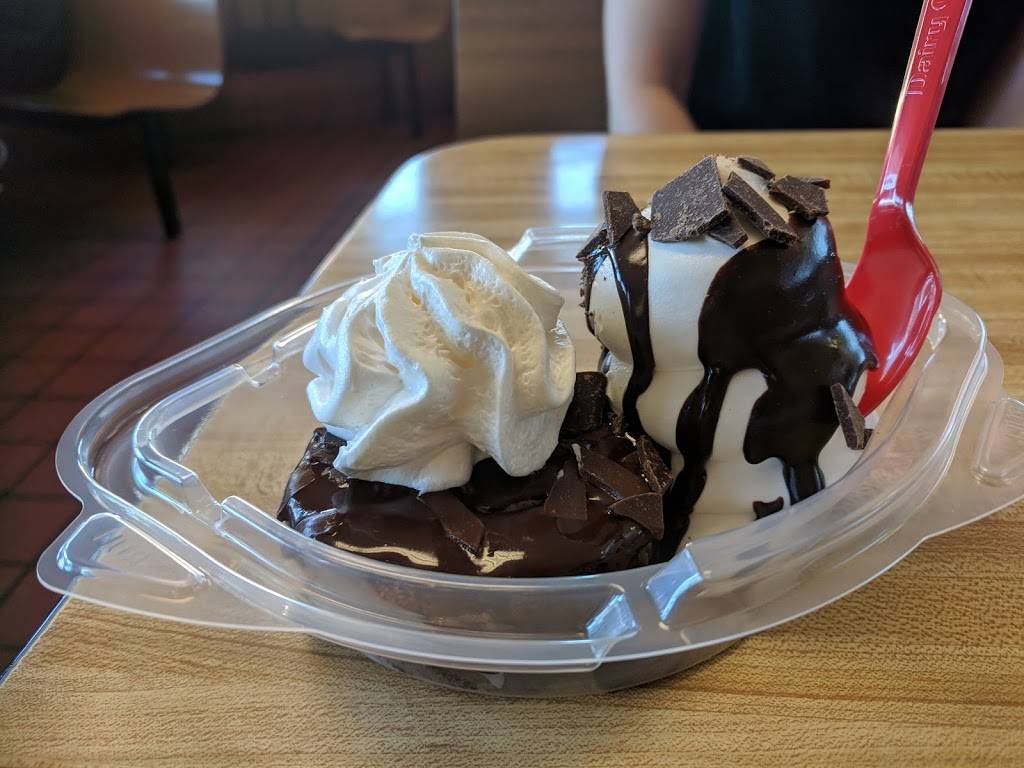 Dairy Queen | restaurant | 1221 Broadway St S, Menomonie, WI 54751, USA | 7152352320 OR +1 715-235-2320