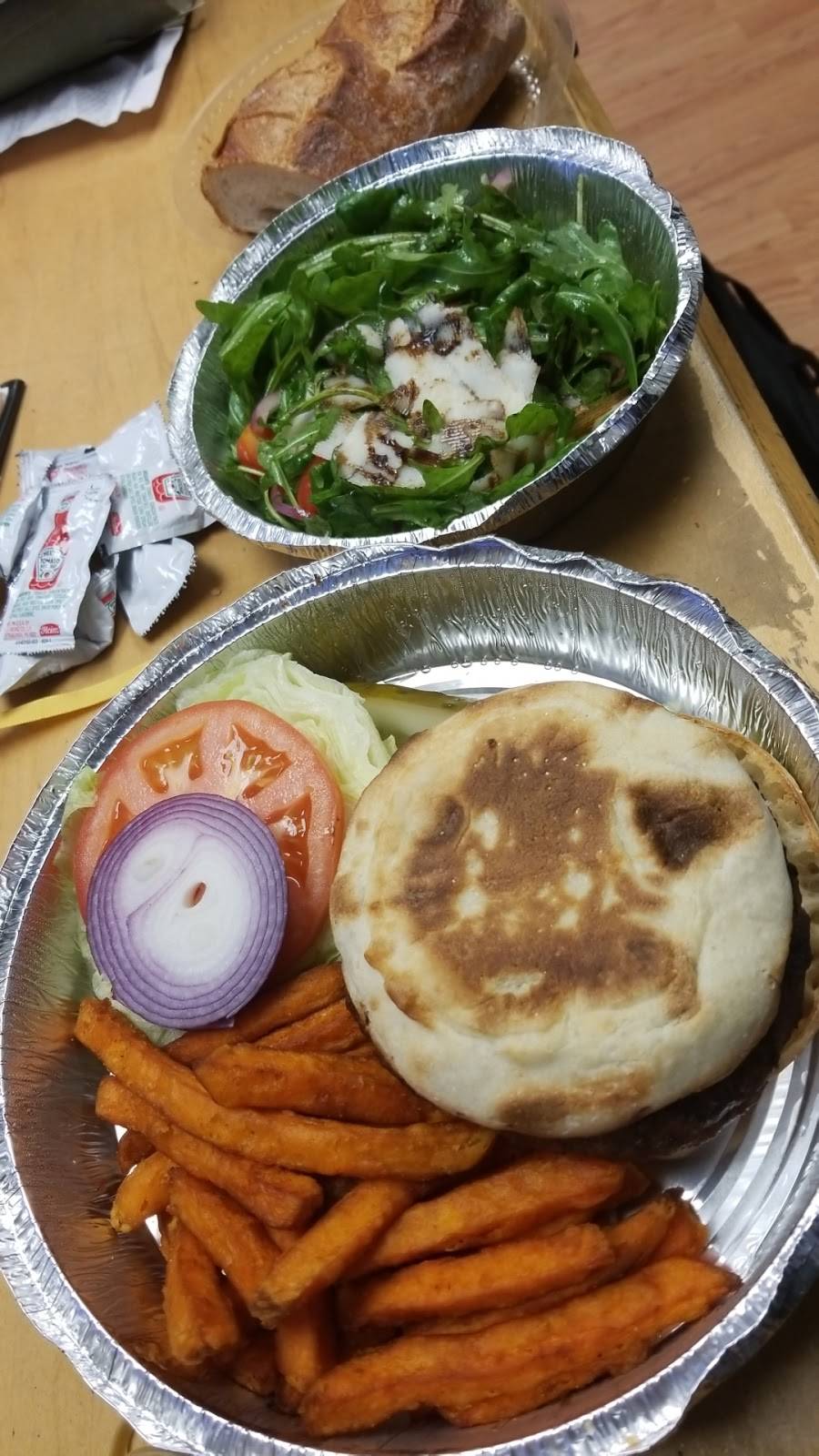 Molo | restaurant | 4903, 987 Bay St, Staten Island, NY 10305, USA | 7184477676 OR +1 718-447-7676