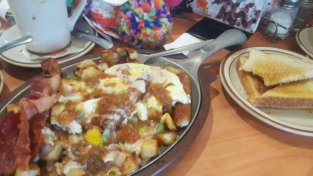 Village Inn | bakery | 1331 N Zaragoza Rd, El Paso, TX 79936, USA | 9155905058 OR +1 915-590-5058