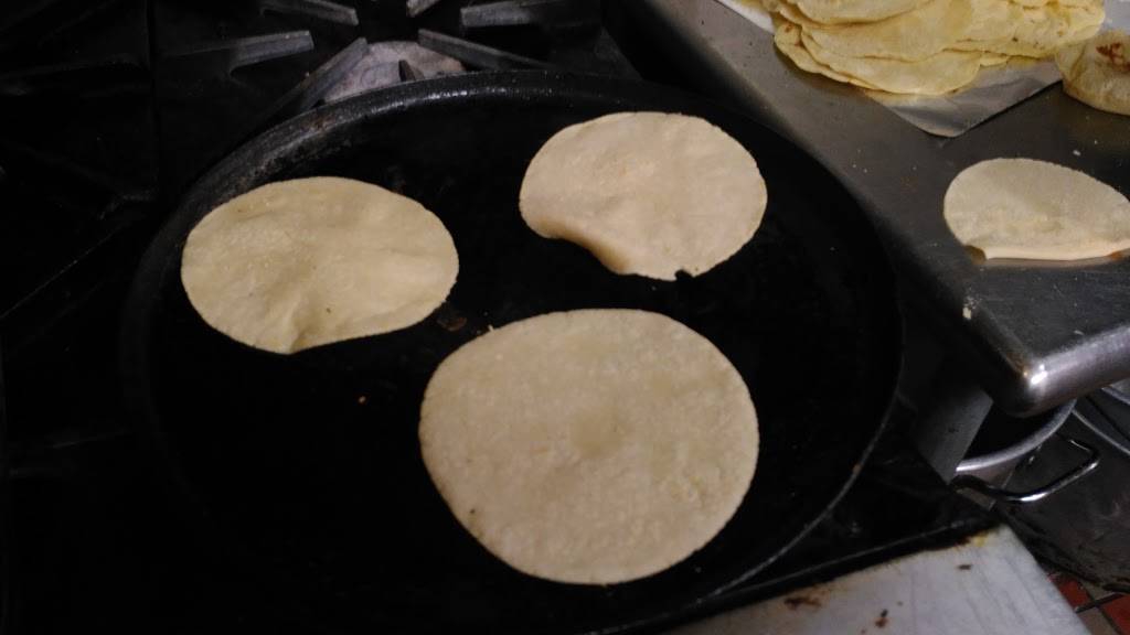 La Feria Meat Market | restaurant | 2403 W Reynolds St, Plant City, FL 33563, USA | 8137526800 OR +1 813-752-6800