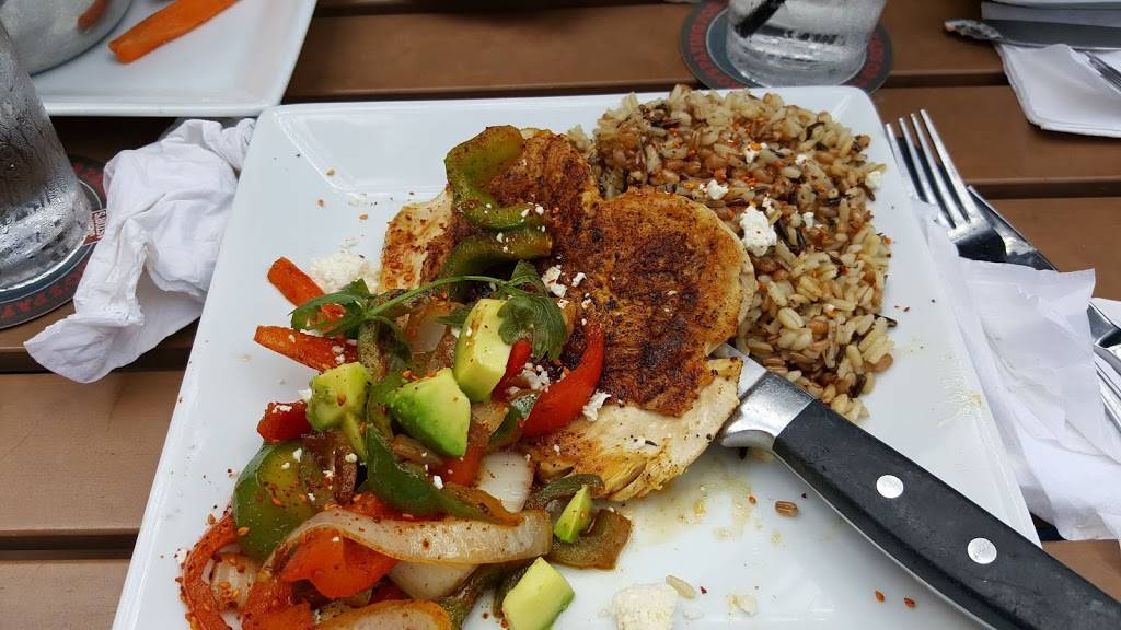 Jack Astors Bar & Grill | restaurant | 1355 Kingston Rd Unit #9001, Pickering, ON L1V 1B8, Canada | 9058392226 OR +1 905-839-2226