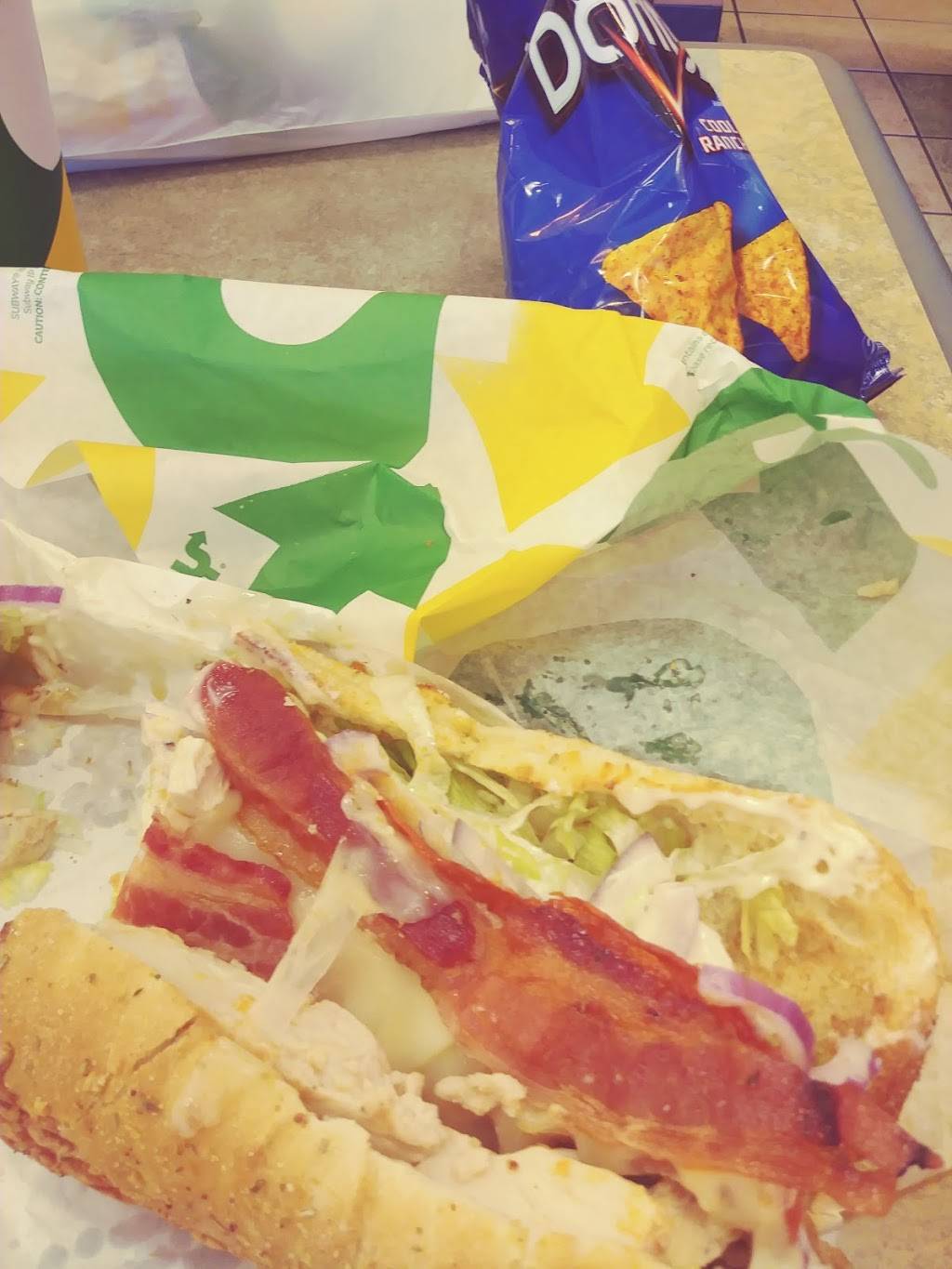 Subway | restaurant | 77 Salem Turnpike, Norwich, CT 06360, USA | 8608861713 OR +1 860-886-1713