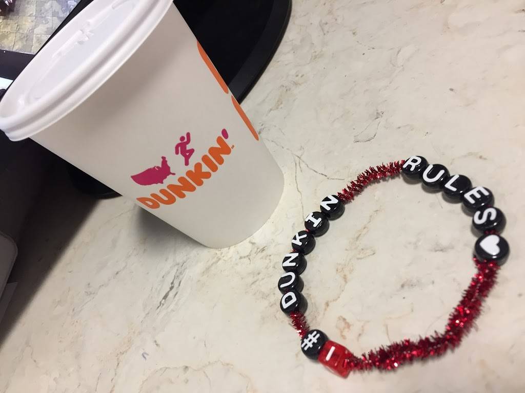 Dunkin | cafe | 1319 E Algonquin Rd, Algonquin, IL 60102, USA | 2243330415 OR +1 224-333-0415
