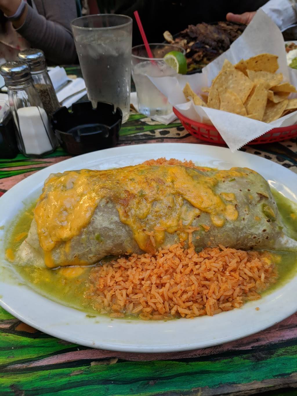 La Cabaña | restaurant | 738 Rose Ave, Venice, CA 90291, USA | 3103927973 OR +1 310-392-7973