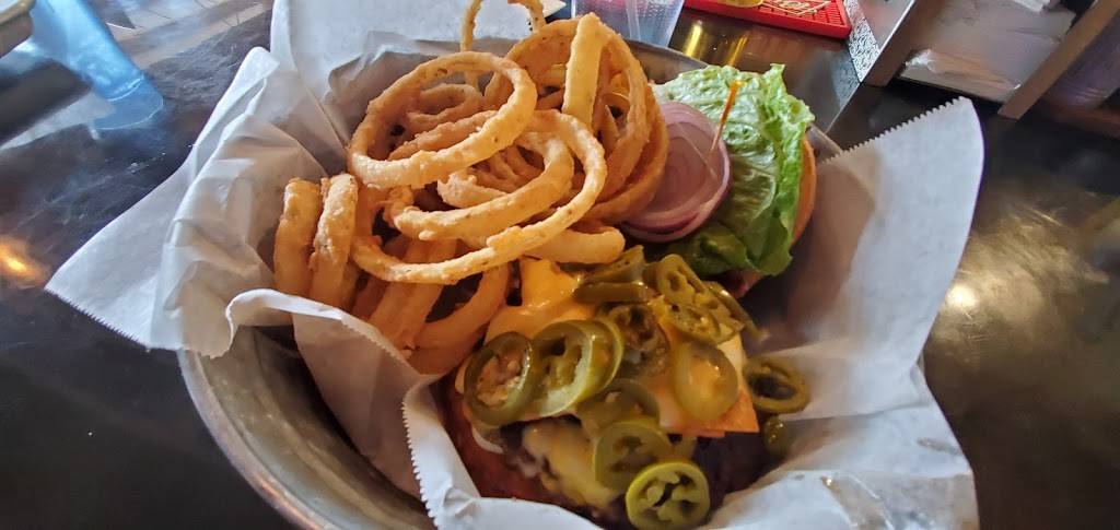 The 207 Tavern eliot me | restaurant | 811 Dow Hwy, Eliot, ME 03903, USA | 2077481790 OR +1 207-748-1790