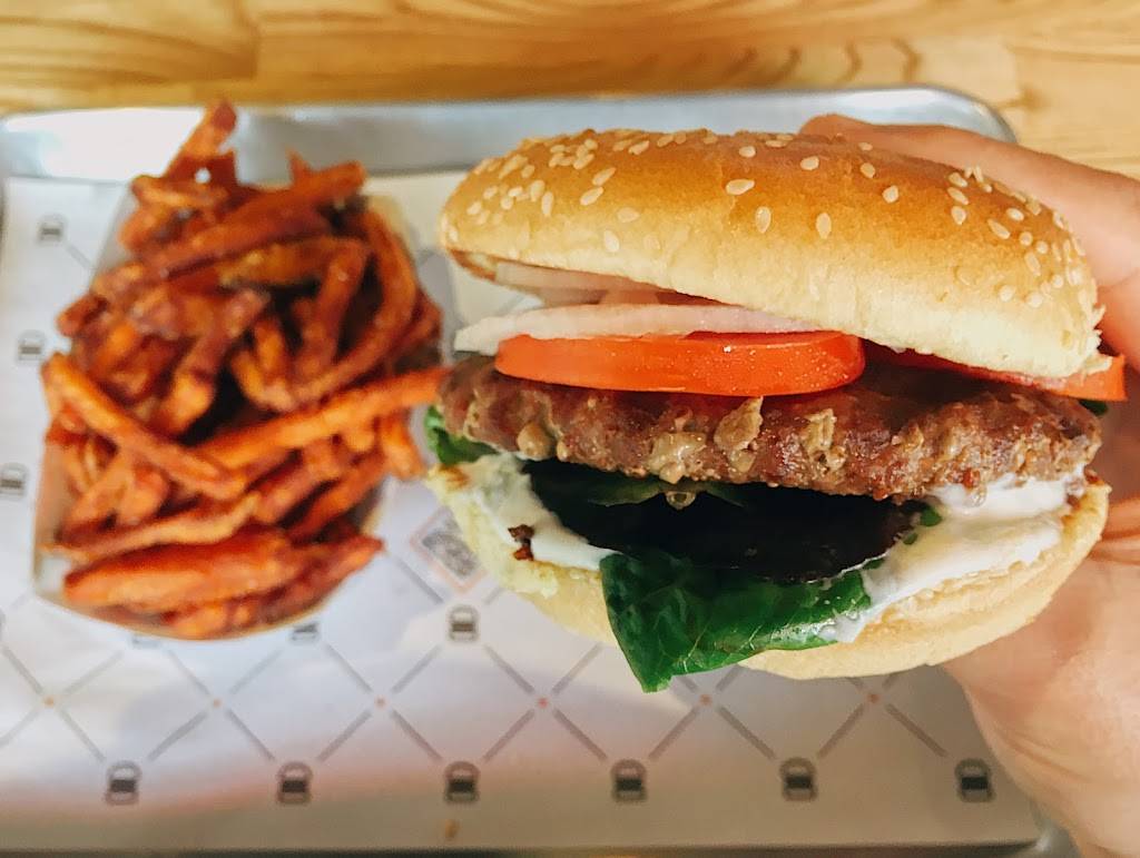 BurgerIM | restaurant | 5530 Windward Pkwy Suite C310, Alpharetta, GA 30004, USA | 7705581456 OR +1 770-558-1456