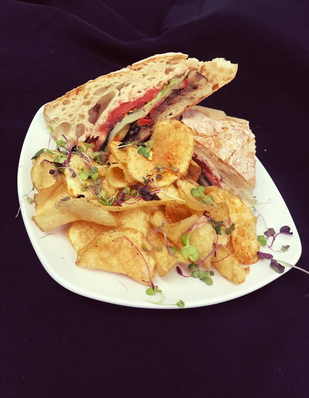 Foundation Tavern | restaurant | 1160 S Krocks Rd, Wescosville, PA 18106, USA | 6103910648 OR +1 610-391-0648