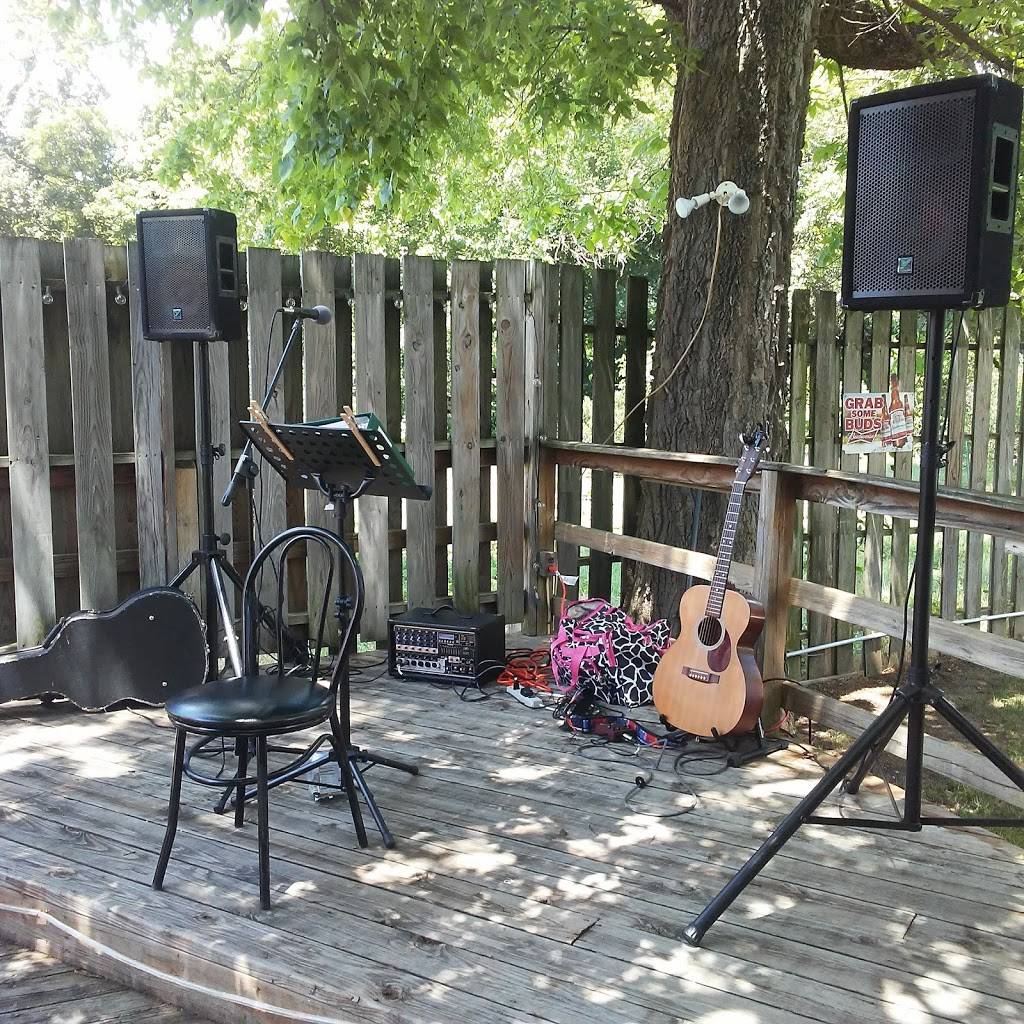 Leitersburg Tavern | restaurant | 21400 Leiter St, Hagerstown, MD 21742, USA | 2403474821 OR +1 240-347-4821