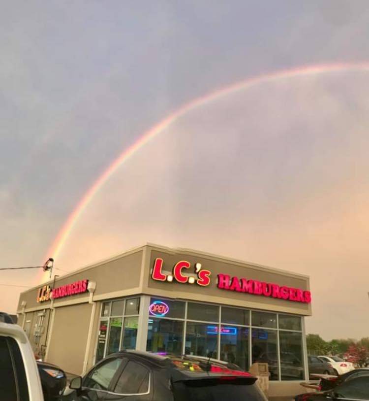 LCs Hamburgers Etc. | restaurant | 7612 NW Prairie View Rd, Kansas City, MO 64151, USA | 8167416027 OR +1 816-741-6027