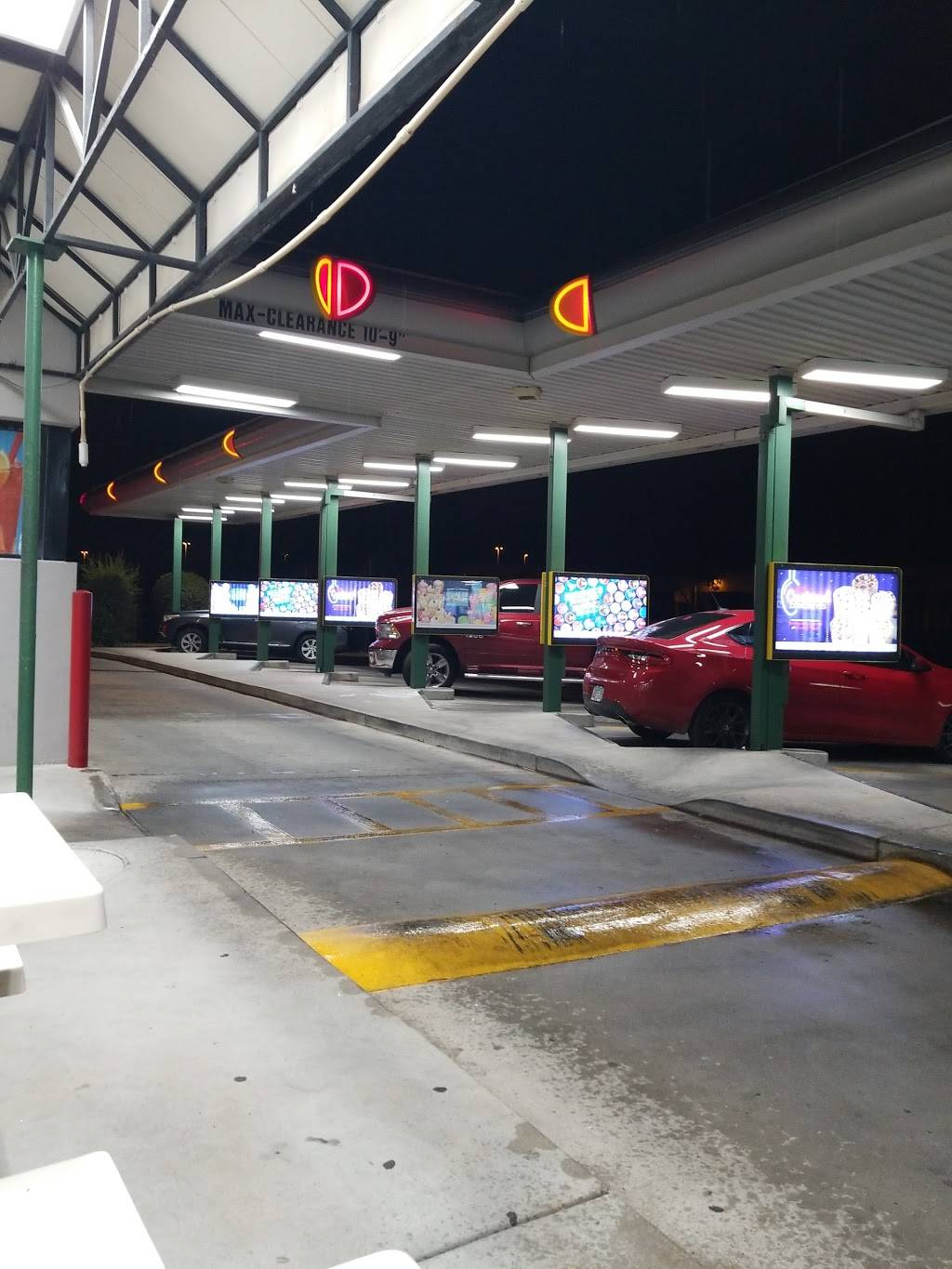 Sonic Drive-In | restaurant | 1001 W Grant Rd, Tucson, AZ 85705, USA | 5206281000 OR +1 520-628-1000