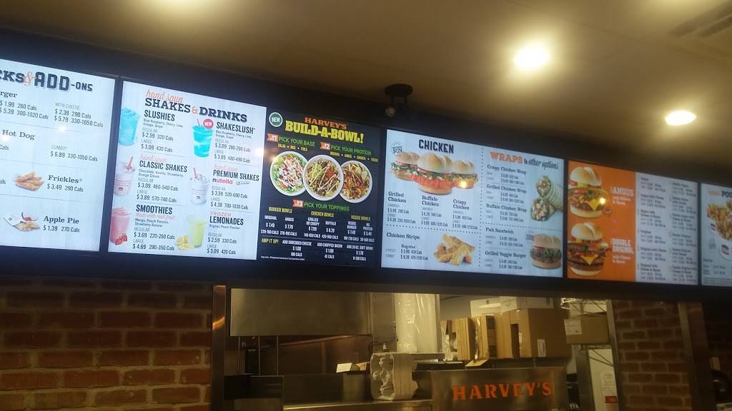 Swiss Chalet | restaurant | 1466 Innisfil Beach Rd, Innisfil, ON L9S 4J1, Canada | 7059860131 OR +1 705-986-0131