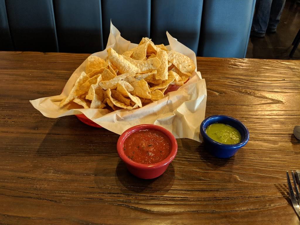 Vakeroz Family Restaurant & Cantina | restaurant | 12255 Teel Pkwy #460, Frisco, TX 75033, USA | 4699807898 OR +1 469-980-7898