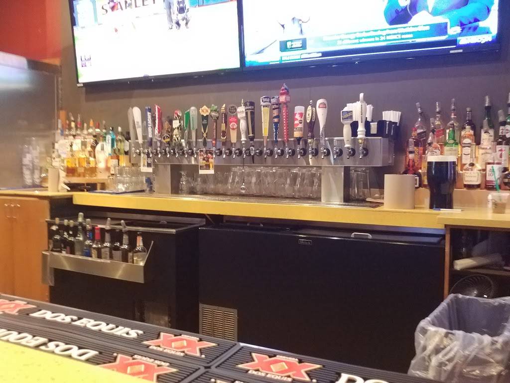 Buffalo Wild Wings | restaurant | 139 Flatbush Ave, Brooklyn, NY 11217, USA | 7189439453 OR +1 718-943-9453