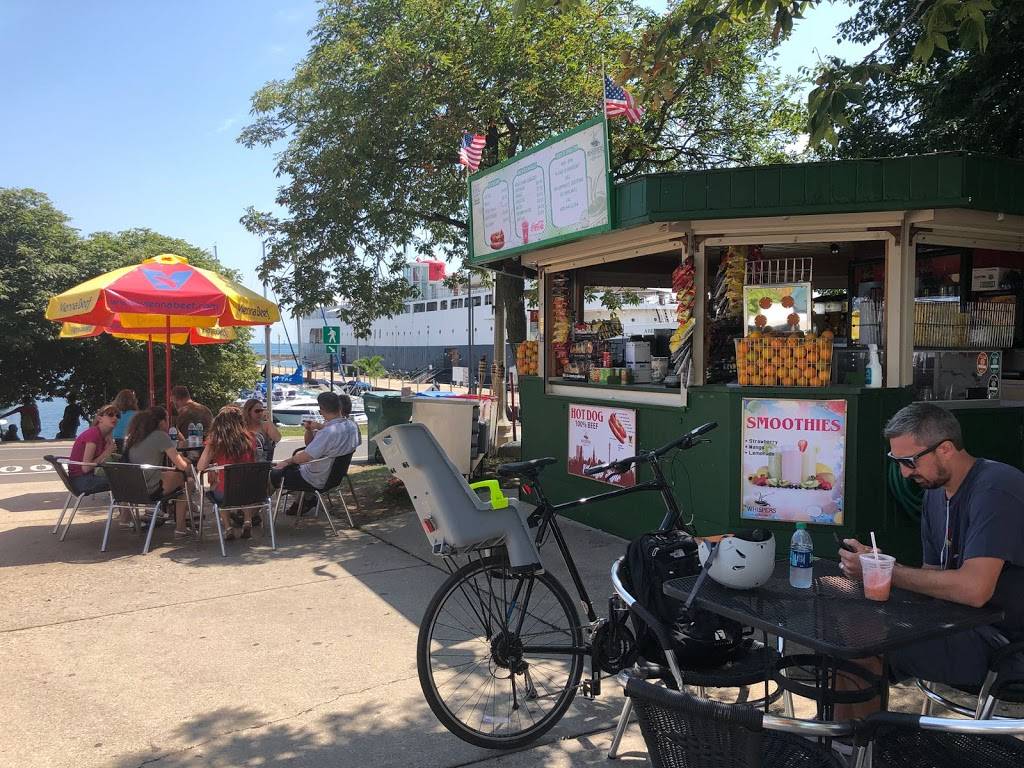 Chicagos Best Hotdog at the Lakefront | restaurant | 111 N Lake Shore Dr, Chicago, IL 60601, USA | 6305406704 OR +1 630-540-6704