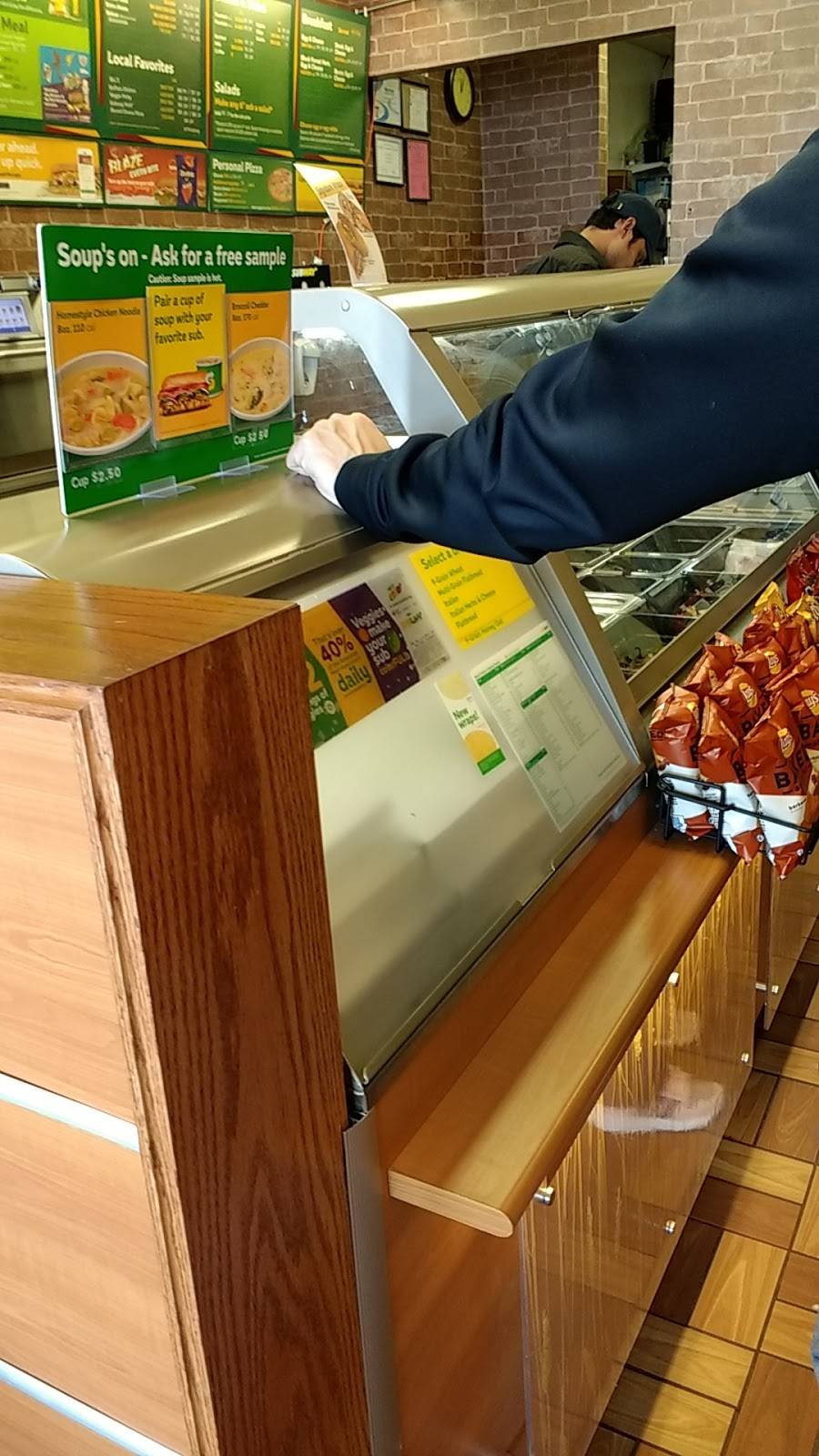 Subway | restaurant | 374 Cooley St Unit # 26 Five Town Plaza Shopping Ctr, Springfield, MA 01128, USA | 4137837782 OR +1 413-783-7782