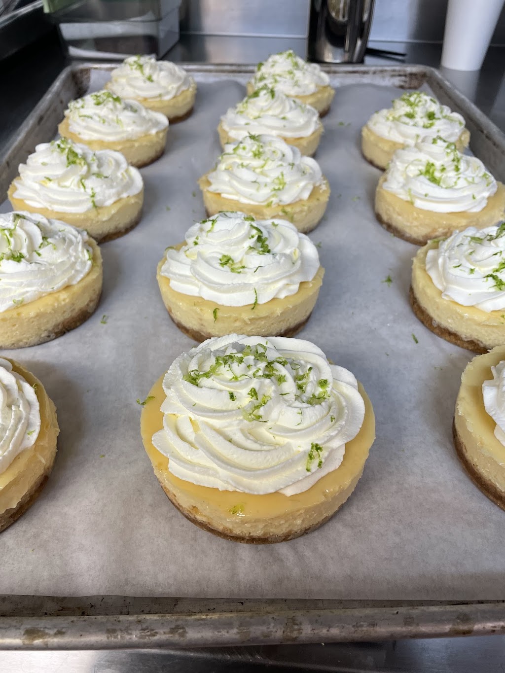 Dulce Suspiro | restaurant | 6731 New Hampshire Ave, Takoma Park, MD 20912, USA | 2026441093 OR +1 202-644-1093