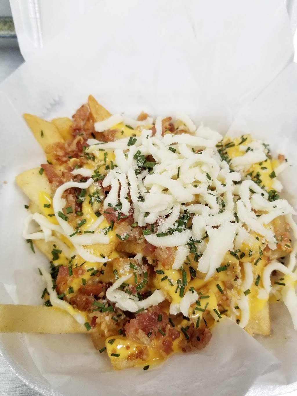 Top Dog | restaurant | 1307 S Robert St, St Paul, MN 55118, USA | 6514787160 OR +1 651-478-7160