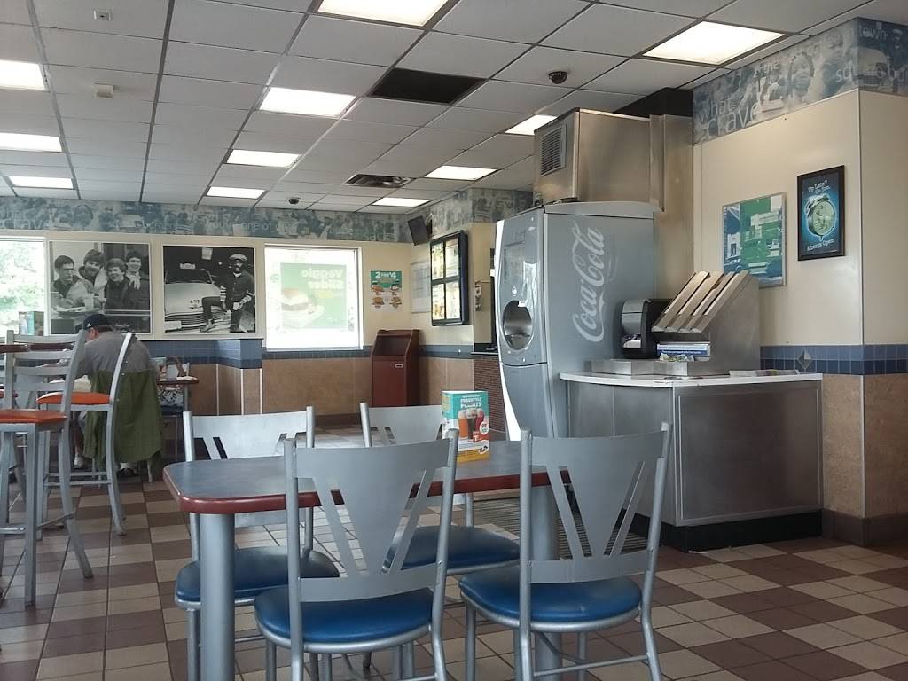 White Castle | restaurant | 10303 Pendleton Pike, Indianapolis, IN 46236, USA | 3178235872 OR +1 317-823-5872
