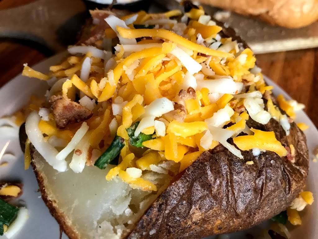 Jesses Steak and Seafood | restaurant | 524 W Brandon Blvd, Brandon, FL 33511, USA | 8136852381 OR +1 813-685-2381