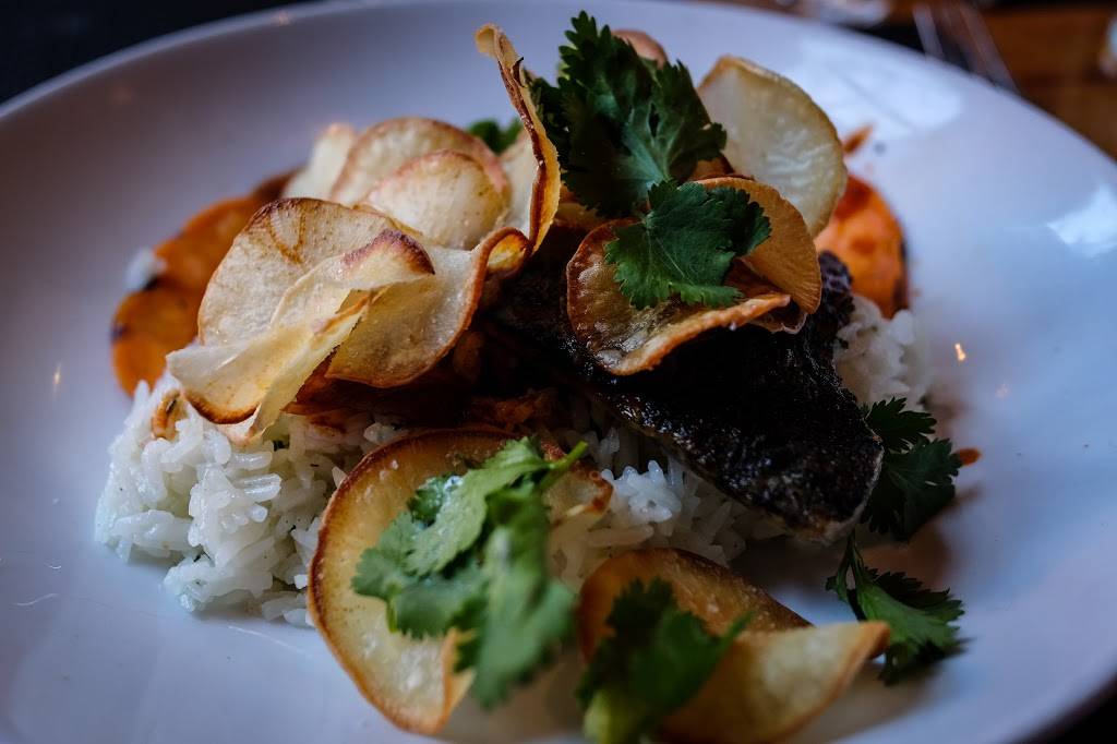 Pure Spirits Oyster House & Grill | restaurant | 17 Tank House Lane, Toronto, ON M5A 3C4, Canada | 4163615859 OR +1 416-361-5859