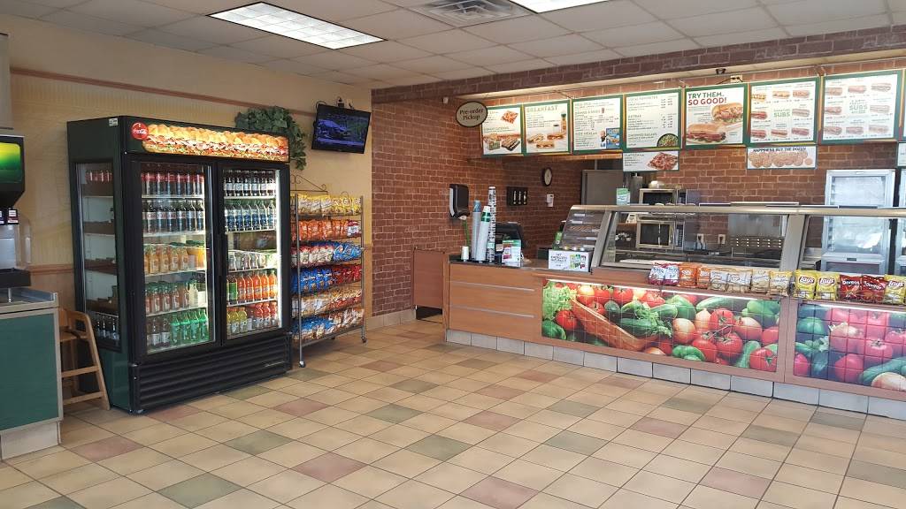 Subway | restaurant | 118 E Nassau St, East Canton, OH 44730, USA | 3304880499 OR +1 330-488-0499
