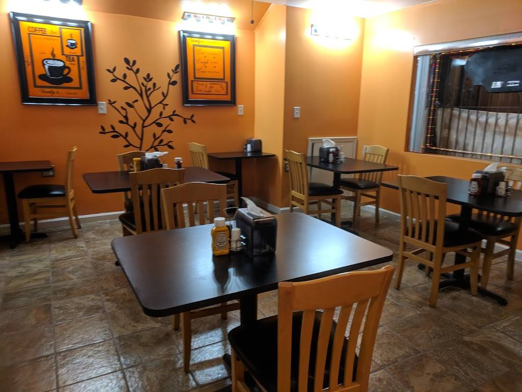 B&M International Carry Out And Buffet | restaurant | 40 Back River Neck Rd, Essex, MD 21221, USA | 4439694784 OR +1 443-969-4784