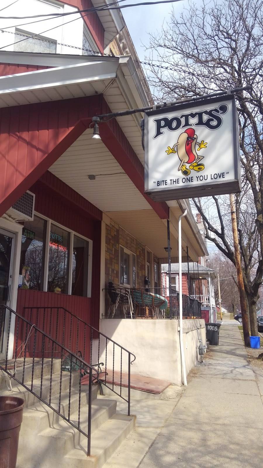 Potts Doggie Shop | meal takeaway | 114 W Fairview St, Bethlehem, PA 18018, USA | 6108656644 OR +1 610-865-6644