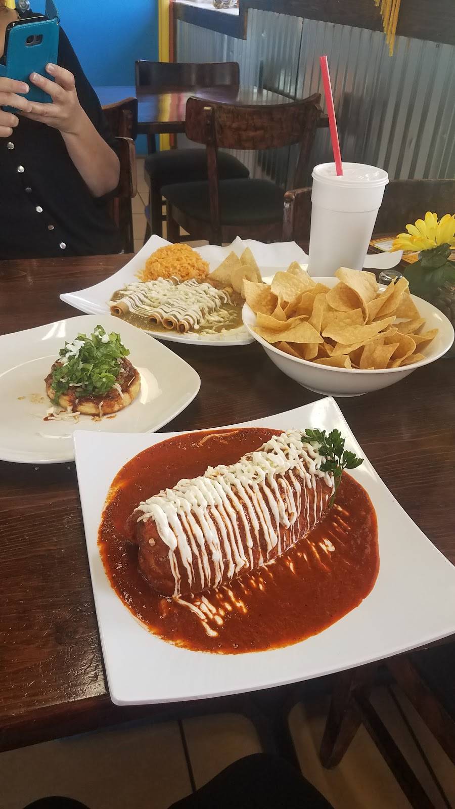 La Poblanita | restaurant | 4012 N 75th Ave, Phoenix, AZ 85033, USA | 6232471055 OR +1 623-247-1055