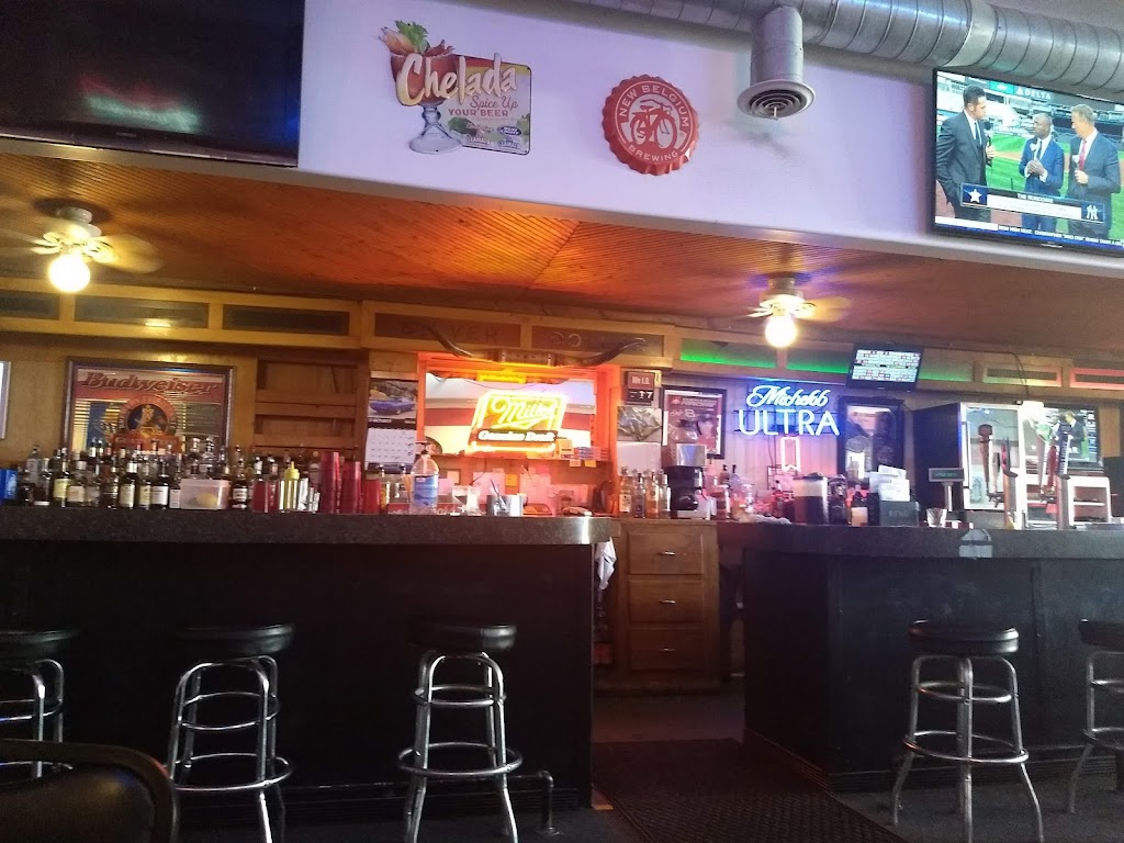 Silver Dollar Bar & Grill | restaurant | 913 Illinois St, Sidney, NE 69162, USA | 3082545288 OR +1 308-254-5288