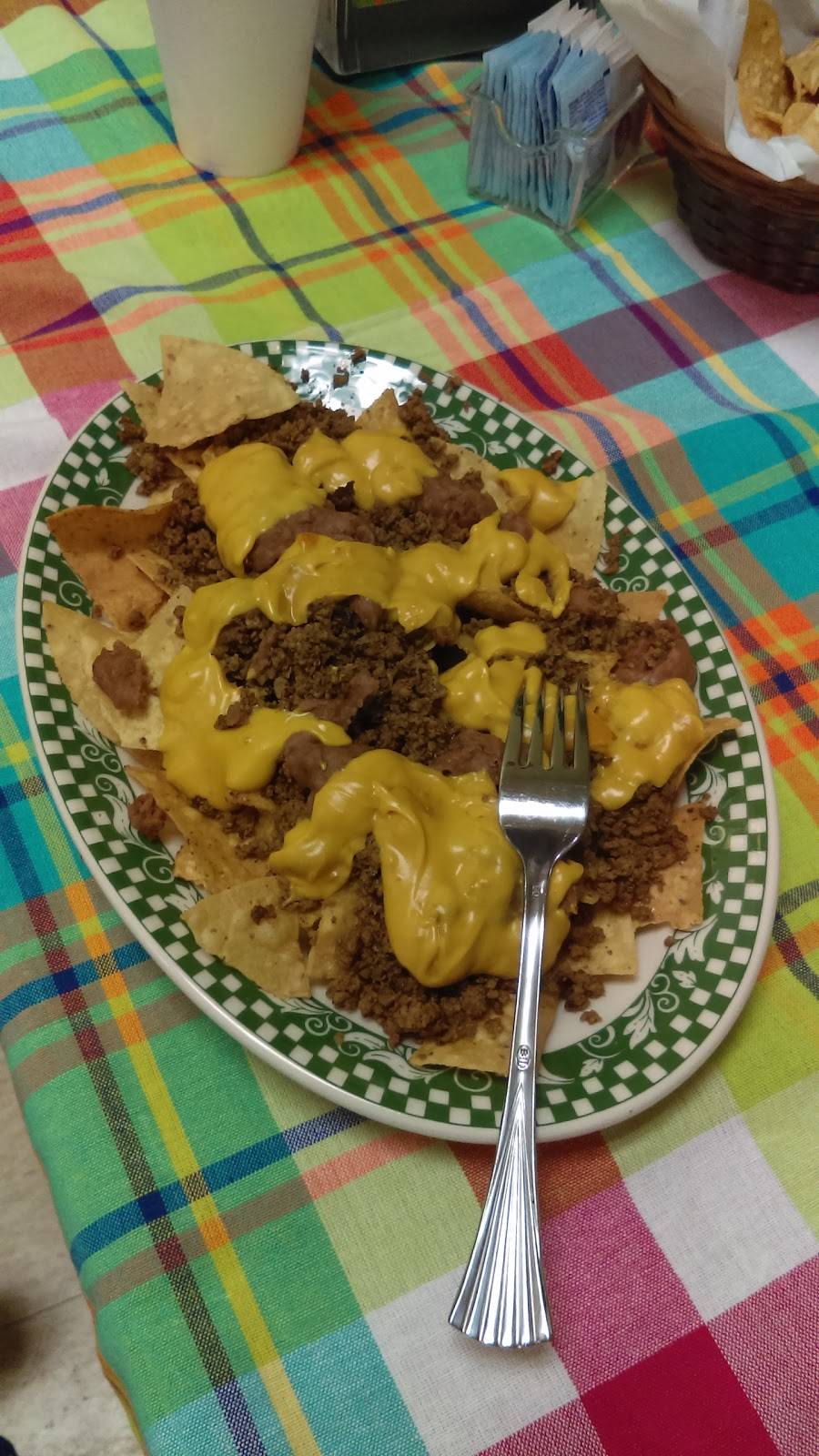 Alexs Mexican Bar & Grill | restaurant | 163 W Belvidere Rd, Round Lake, IL 60073, USA | 8478867777 OR +1 847-886-7777