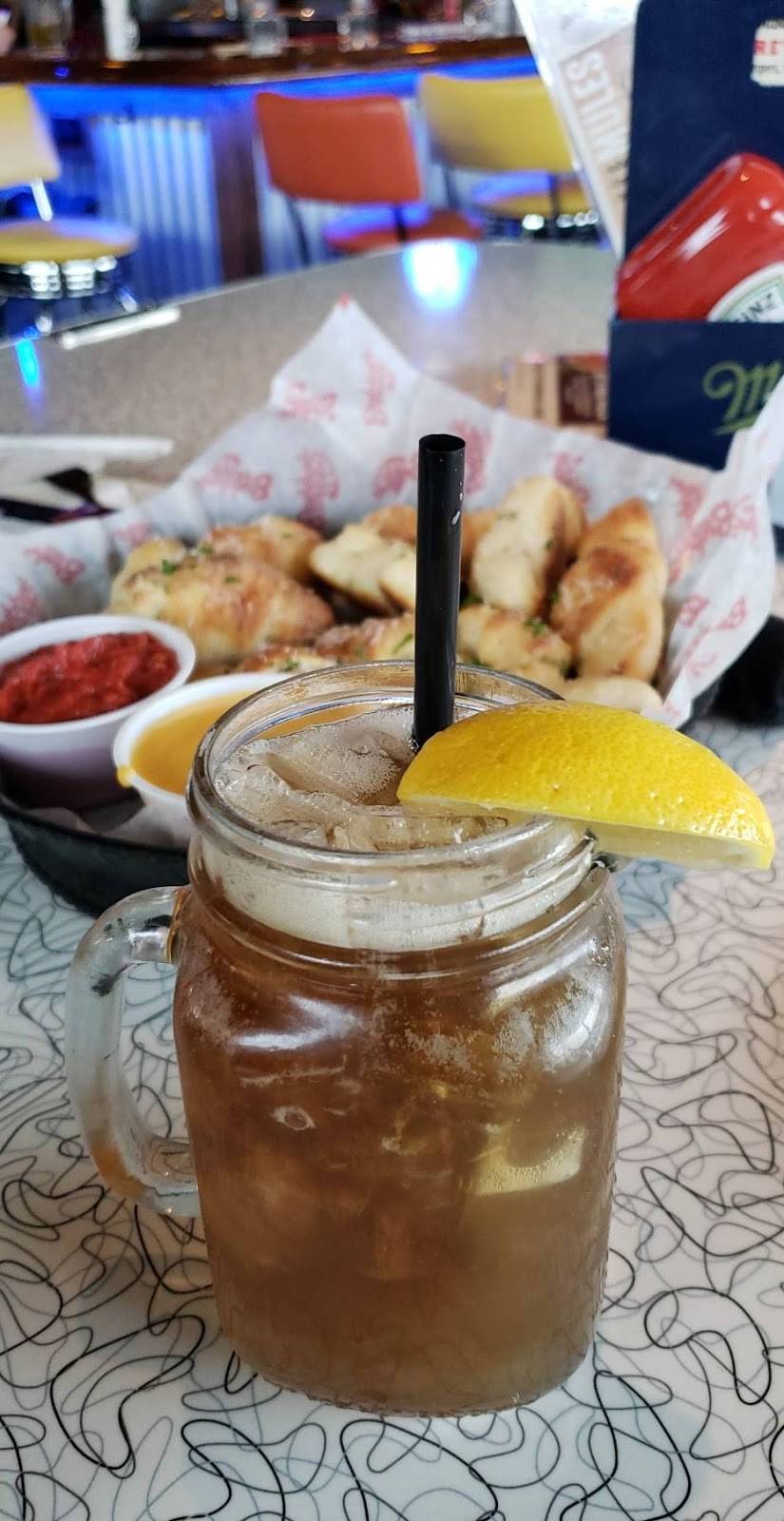 Bubbas 33 | restaurant | 3534 Secor Rd, Toledo, OH 43606, USA | 4195311133 OR +1 419-531-1133