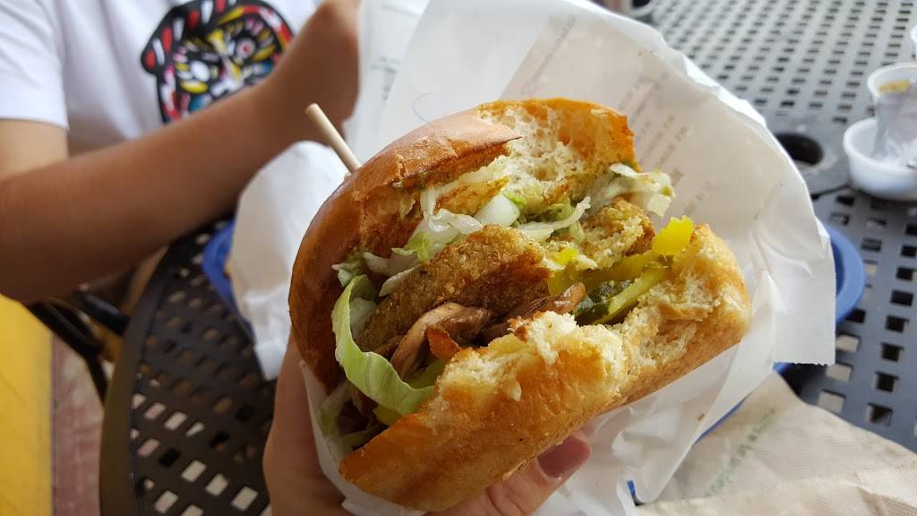 Bobs Atomic Burgers | restaurant | 1310 Ford St, Golden, CO 80401, USA | 3032781601 OR +1 303-278-1601