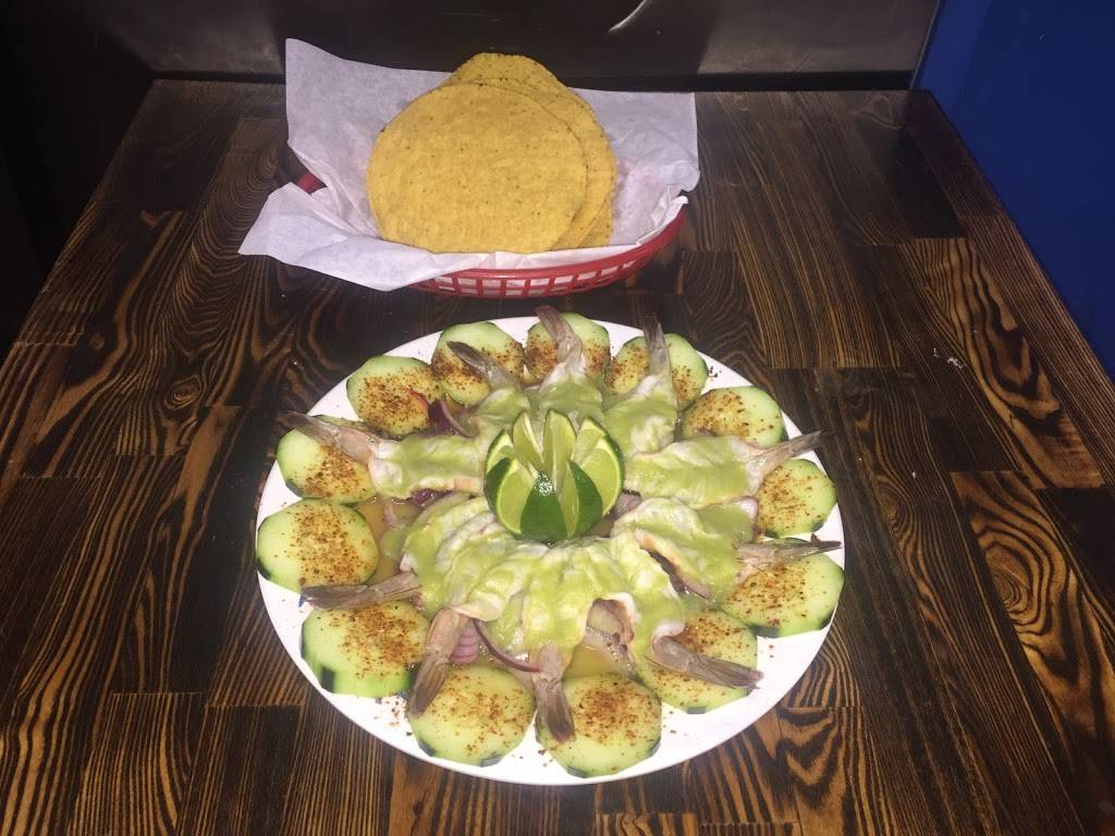 Naomis Pupusería and Restaurant | restaurant | 1682 E Vernon Ave, Los Angeles, CA 90011, USA | 3233257443 OR +1 323-325-7443